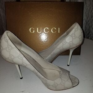 Gucci Guccissima GG Logo Pink Peep Toe Pumps Heels  authentic